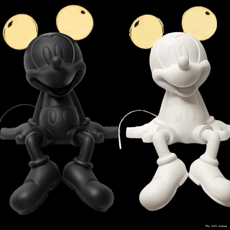 FIGURE MOUSE SITTING MICKEY 0819